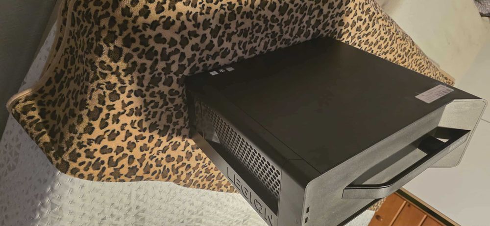 Gaming LENOVO Legion T530-28ICB