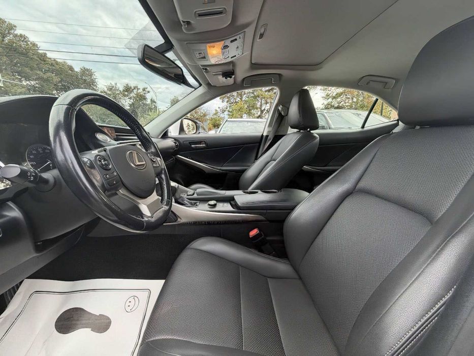 Lexus IS 300      2016