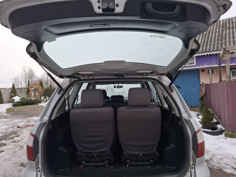 Тойота авенсіс венсо авенсис toyota avensis verso по запчастирах розбо