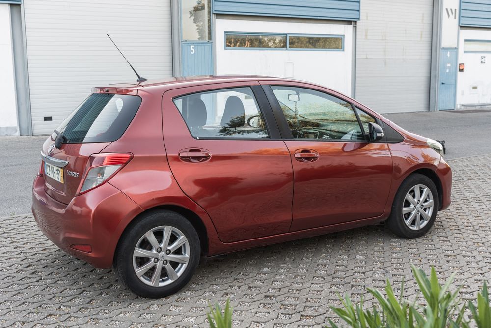 Toyota Yaris 1.0 gasolina