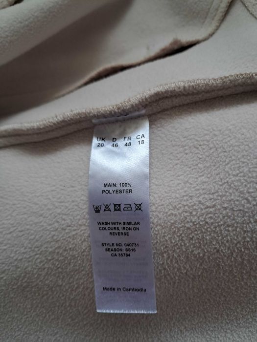 Бомбер жіночий, 52 розмір  на холодну пору року.