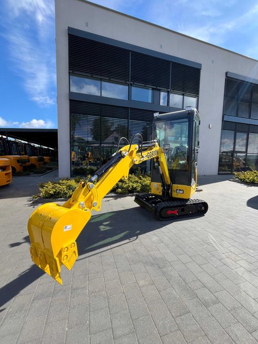 Nowa minikoparka Gunter Grossmann GG800N z kabiną