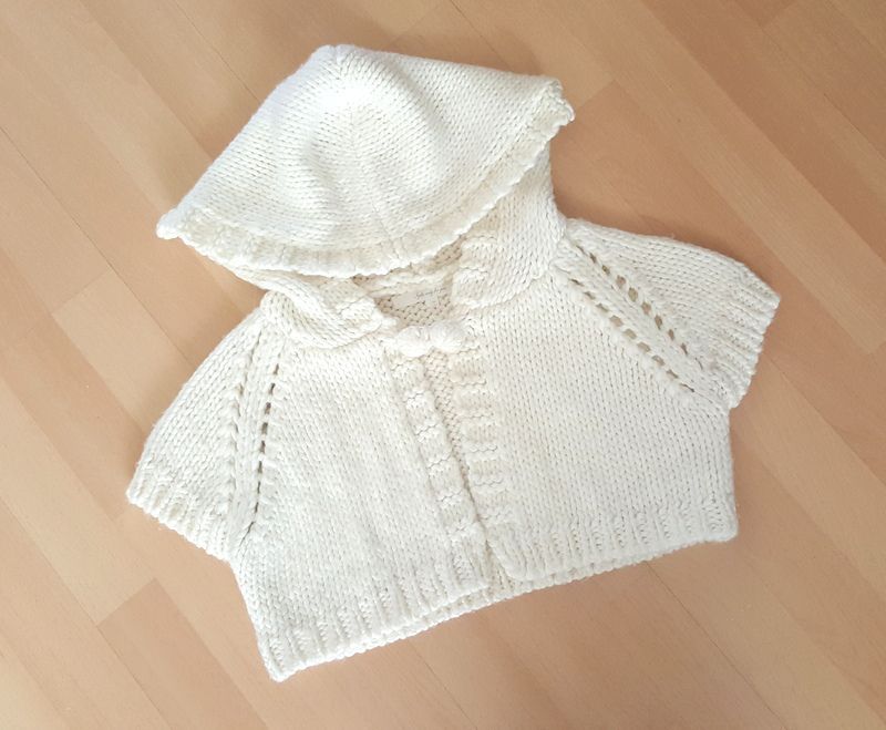 Narzutka sweterek CUBUS komunia roz 146 stan bdb+