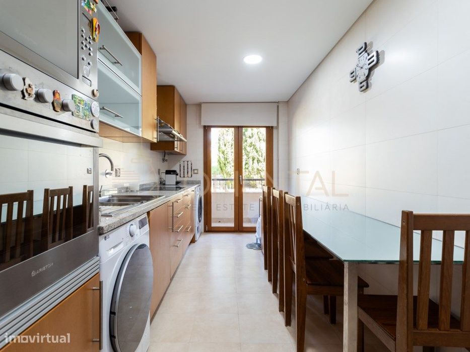 2-Bedroom Apartment in Alverca