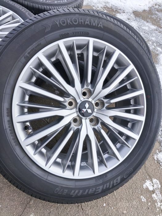 Диски Mitsubishi Outlander R18(5*114,3)+225/55/18 шини літні Yokohama