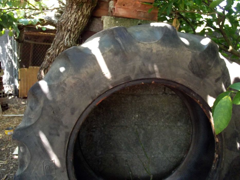 varias ferramentas e utensilios