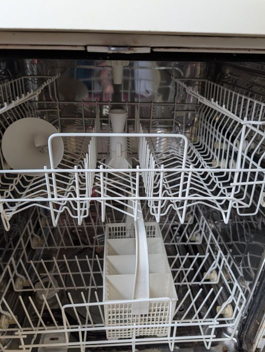 Máquina lavar loiça Zanussi