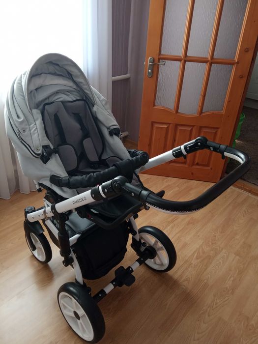 Продам дитячу коляску