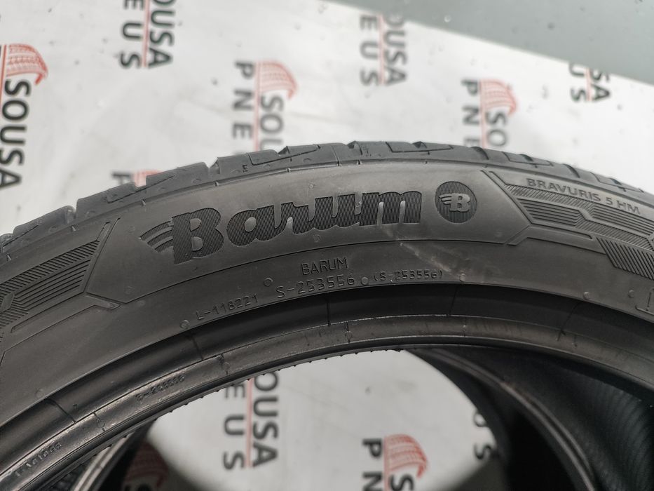 2 pneus semi novos 235-45R20 - Oferta da entrega