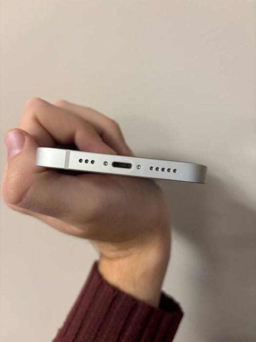 iPhone 13 white 128GB