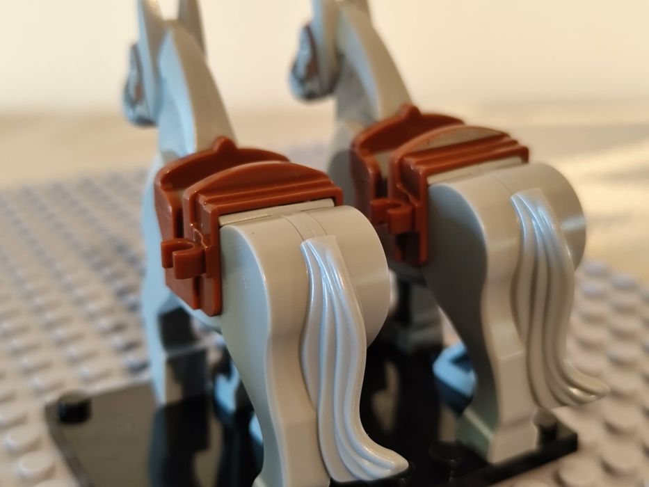 Minifigurki Konie 4 sztuki kompatybilne z Lego