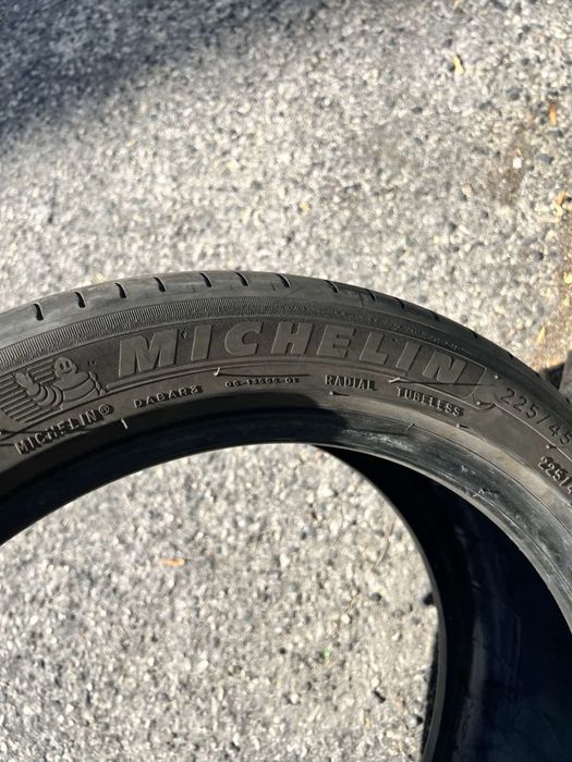 225/45/17 Michelin 2 pneus