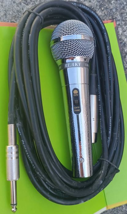 Microfone dinâmico novo