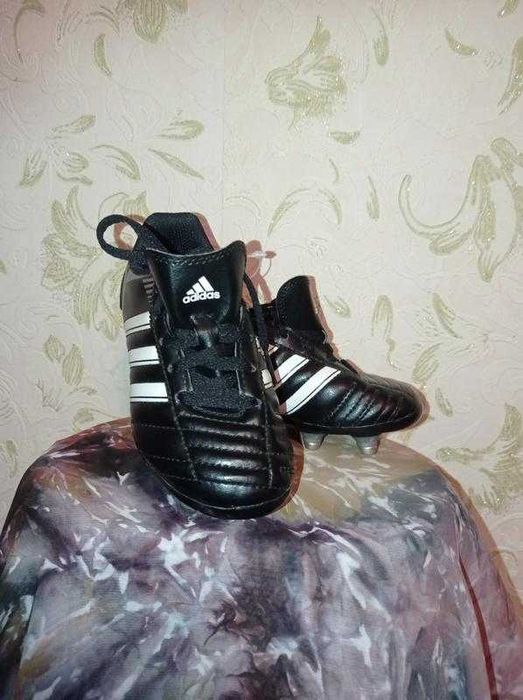Бутсы футбольные Adidas
