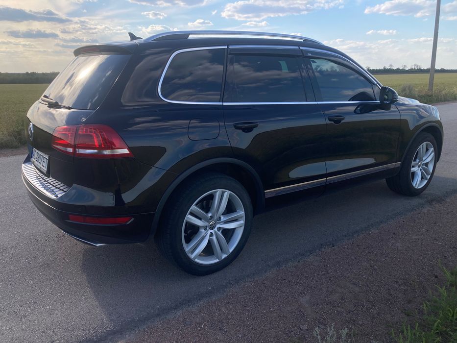 Продам Volkswagen Touareg 2011 року 3.0 дизель.