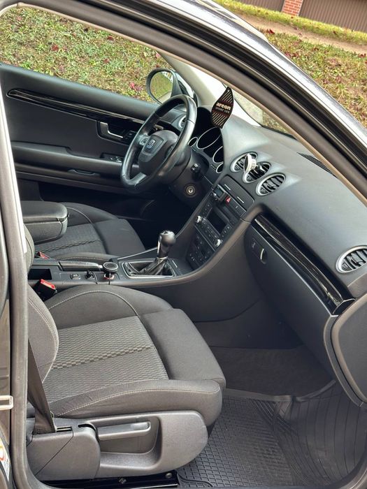 Seat exeo.