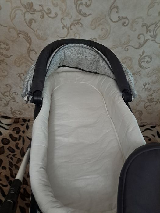 Продам коляску LOREX