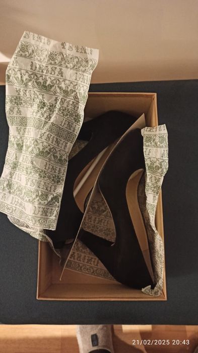 Sapatos unisa seminovos