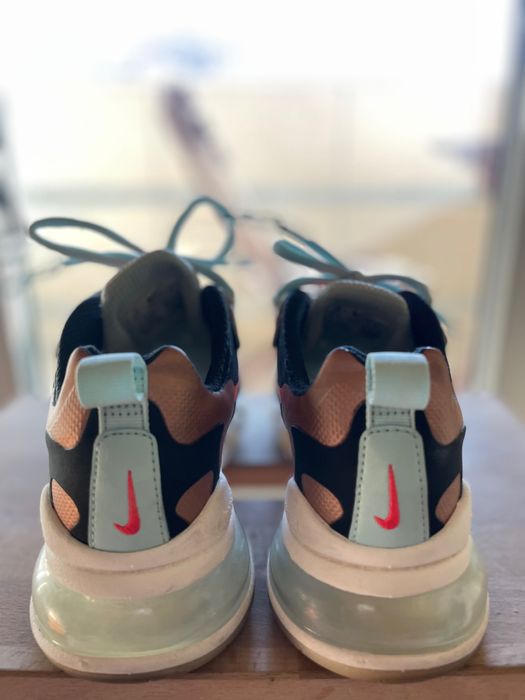 Nike Air Max React 270