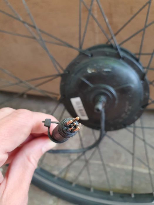 Bafang E-Bike Roda Dianteira 700c 36V