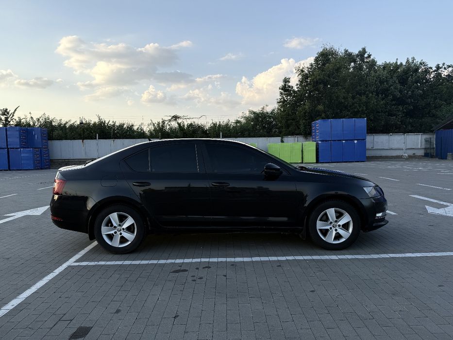 Skoda Octavia 2019 VIN TMBAD2NE4KB007257 фото оголошення 8 з 16