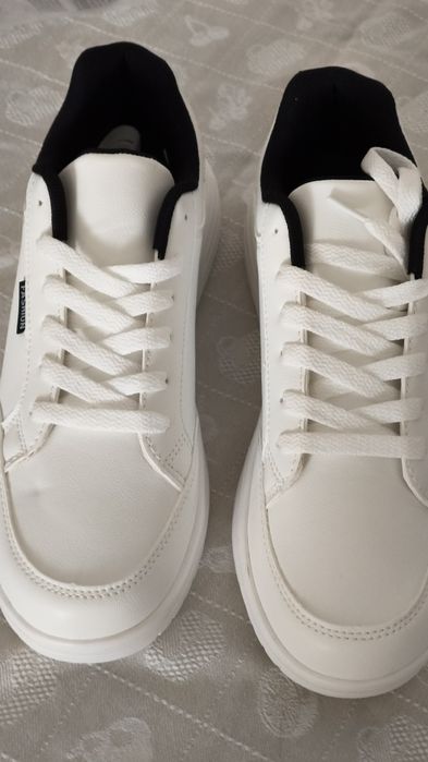 Tênis de homem fashion