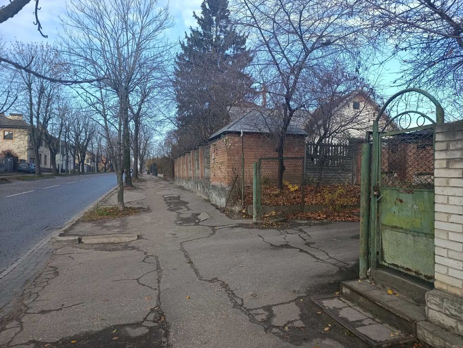 Продаж будинку та земельної ділянки вул.Личаківська