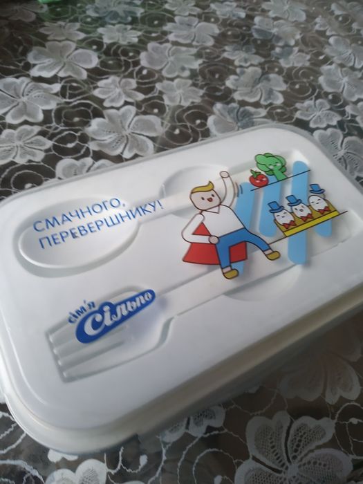 Ланч бокс с приборами