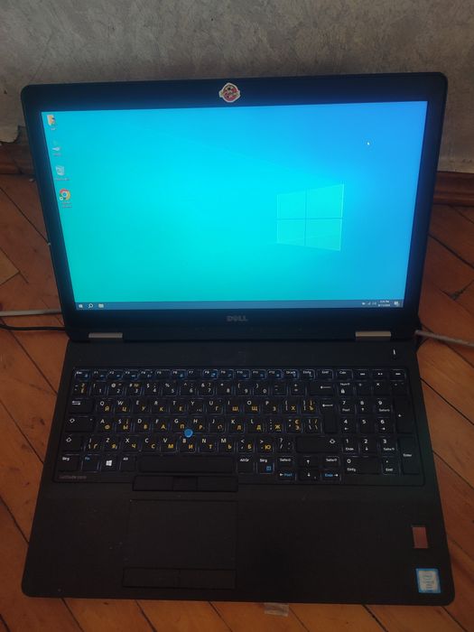Ноутбук Dell E5570