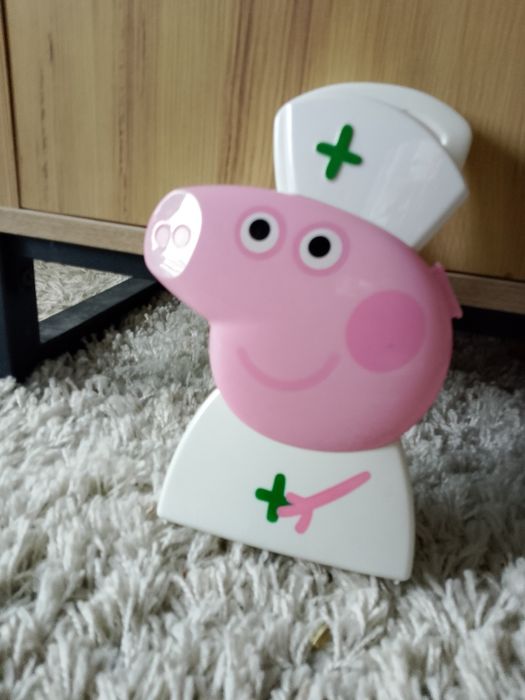 Zestaw świnka Peppa lekarz