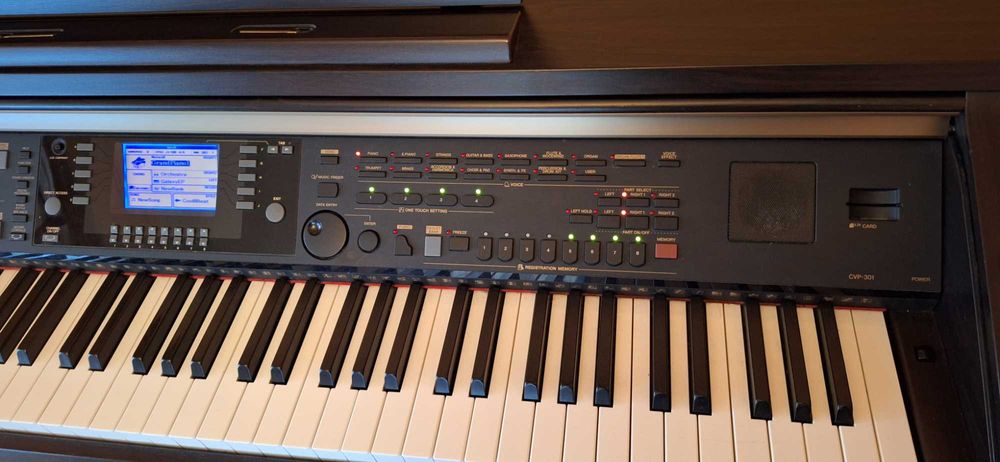 Yamaha CVP301 pianino cyfrowe-elektroniczne