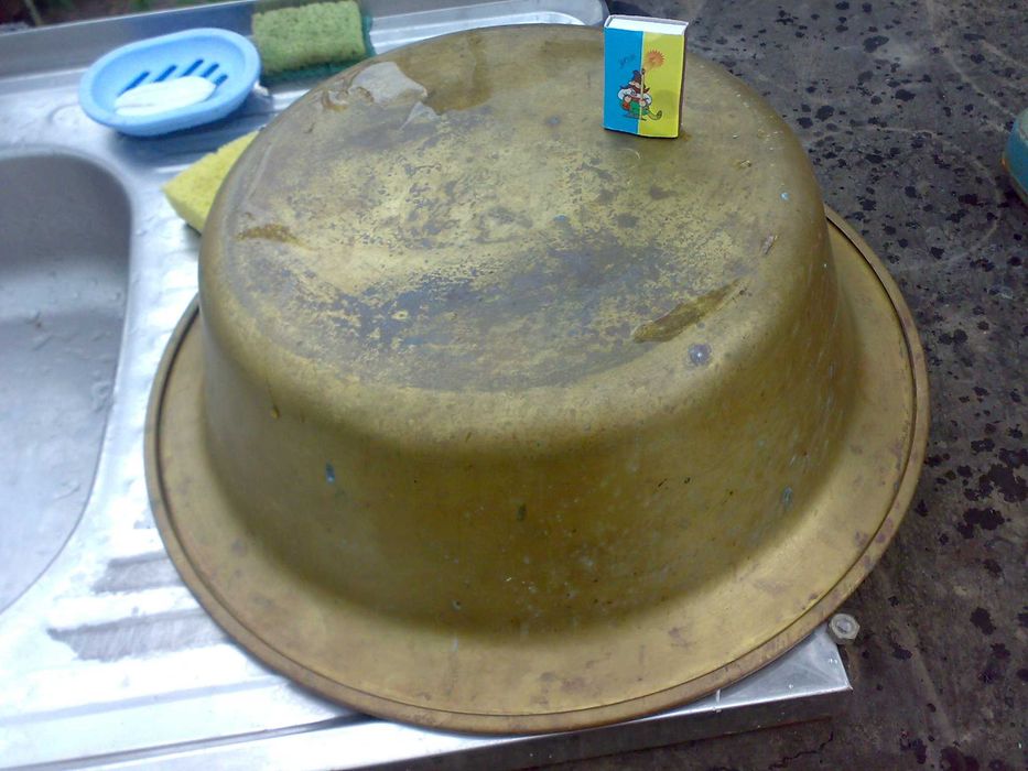 Таз.латунный.миска бронзовая .бронза 3 кг.Ц 7р 50 коп.