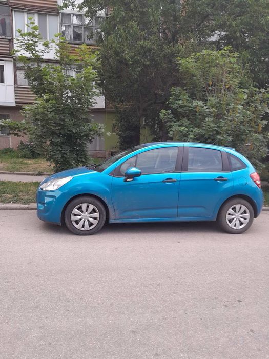 Продам машину Citroen C3