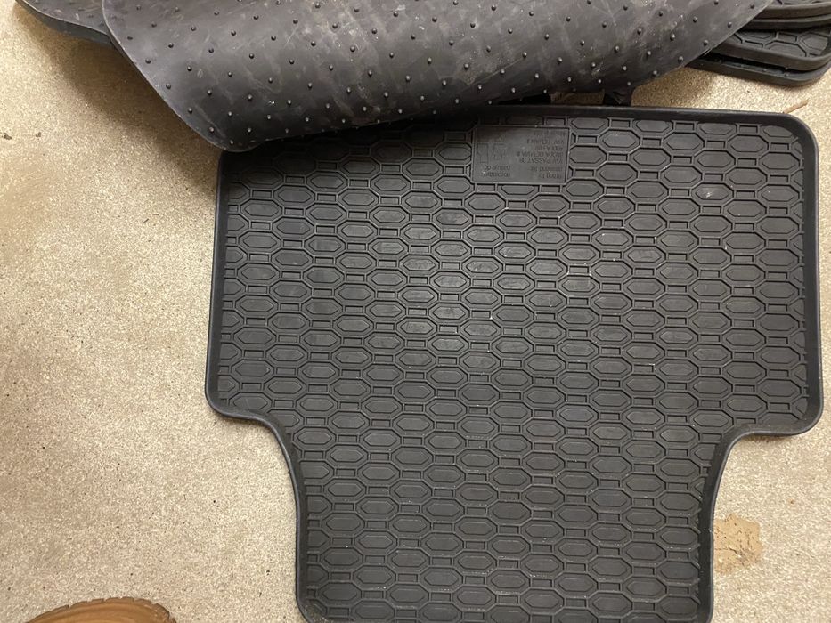 Dywaniki Skoda Octawia III, Golf, Passat, Seat Leon, Audi A3