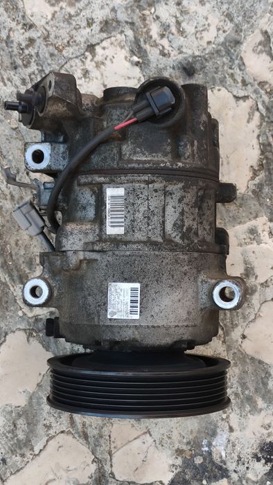 Compressor de ar condicionado Megane 3 --Precisa reparação--