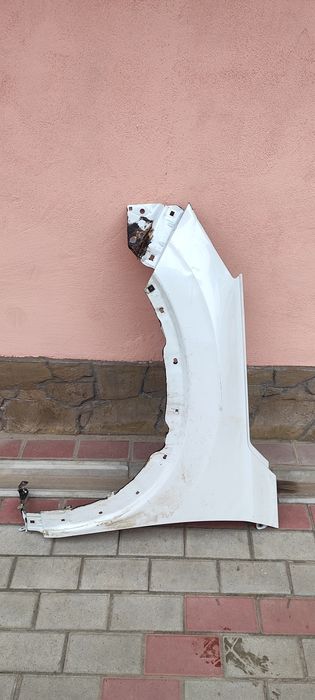 Honda Ens 1, крило переднє ліве