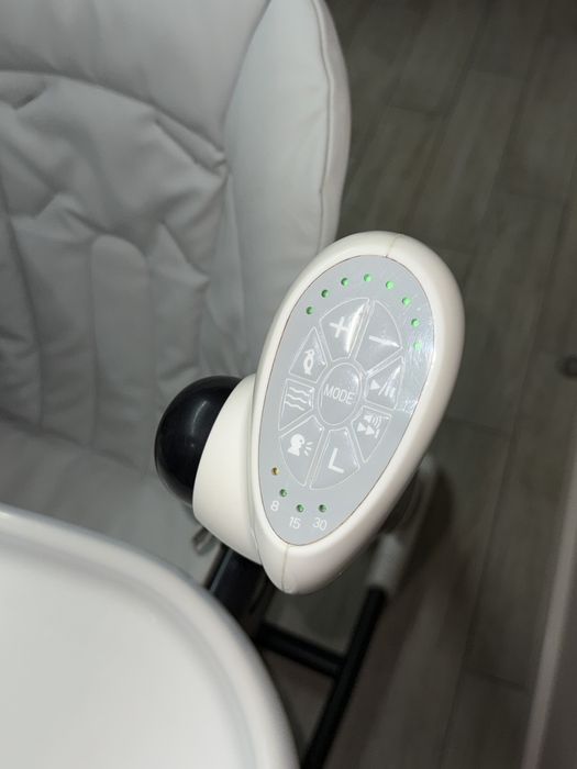 Годувальне крісло гойдалка Carello Cascata