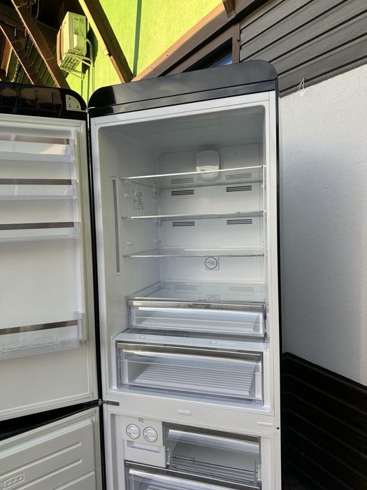 Холодильник Smeg FAB38LBL5