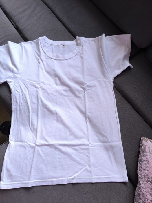 Jak nowy. T-shirt r. 152 MAGDA