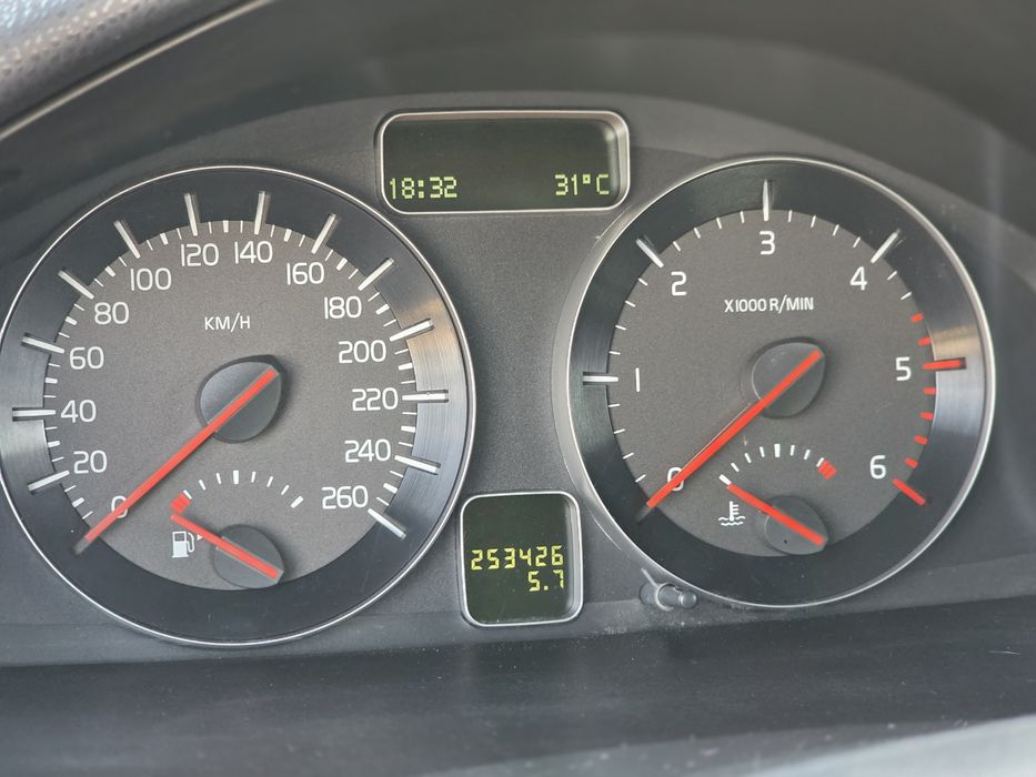 Volvo V50 1.6D (2010)