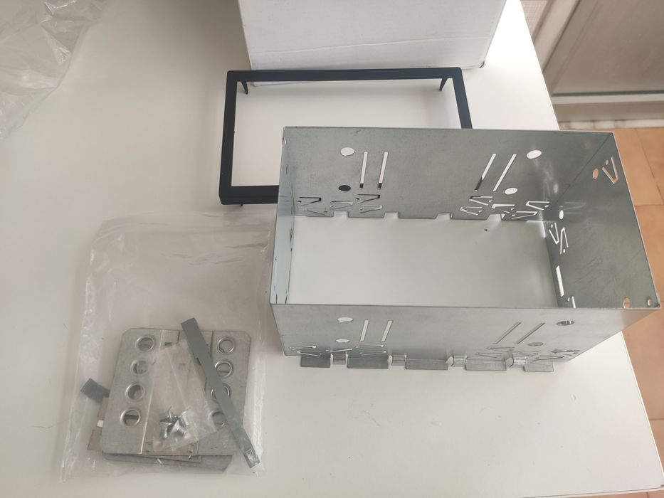 Caixa 2 din autoradio