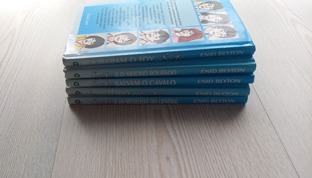 Conjunto Livros "Os sete"