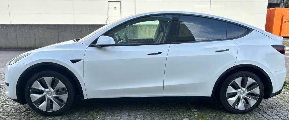 TESLA model Y de 2024/ carregamento da bateria a 100%  p. credito