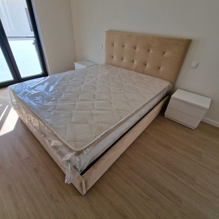 Camas de Casal Estofadas de Luxo 199€ Disp. em Várias Cores! 190x140m!