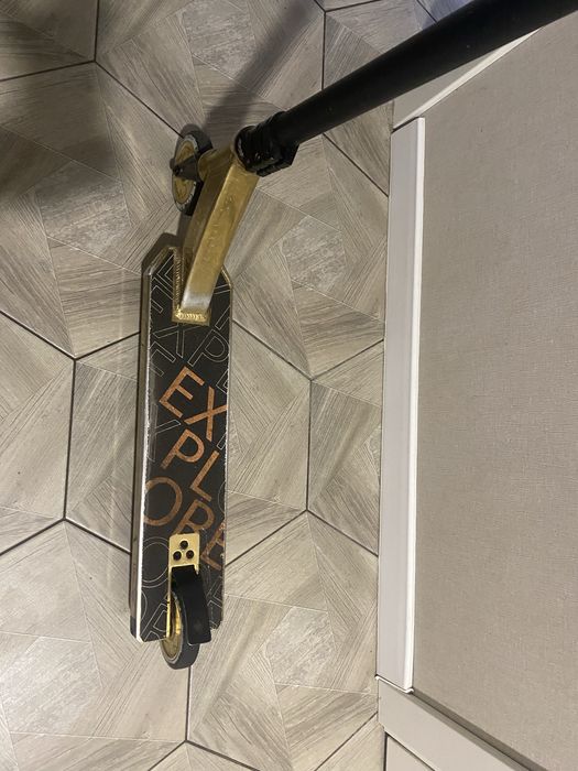 Трюковий самокат explore bogger 300  золотий