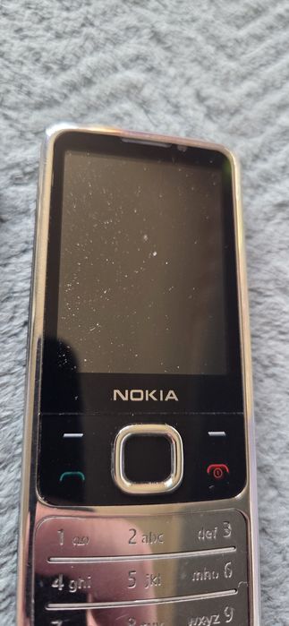 Nokia 6700 Classic  z ładowarką i pudełkiem o pasującym EMAI