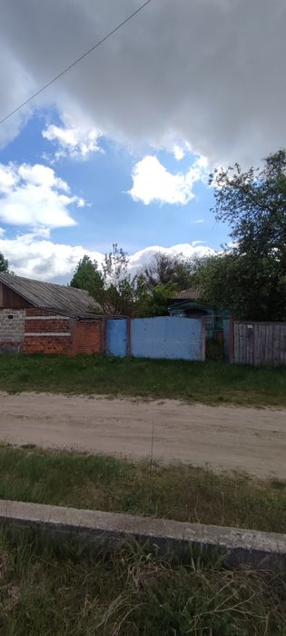 Чудова Садиба з комунікаціями в с. Анисів. Поруч Десна.є  ЖД станція