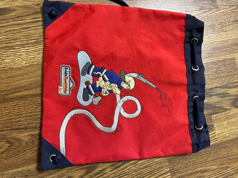 рюкзаки детские  разные