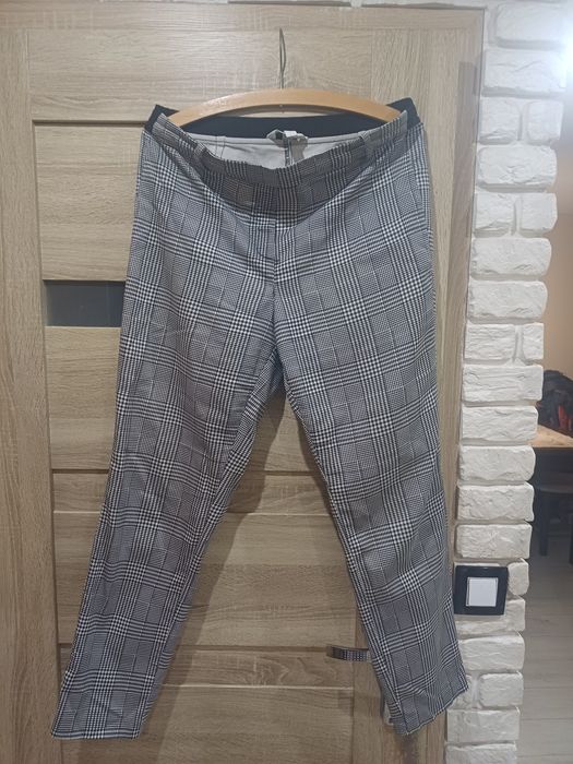 Spodnie w kratkę HM 42