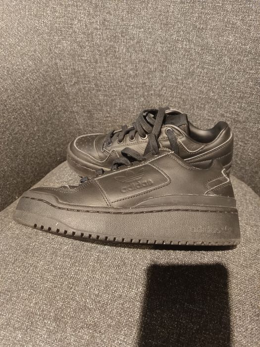 Adidas forum bold